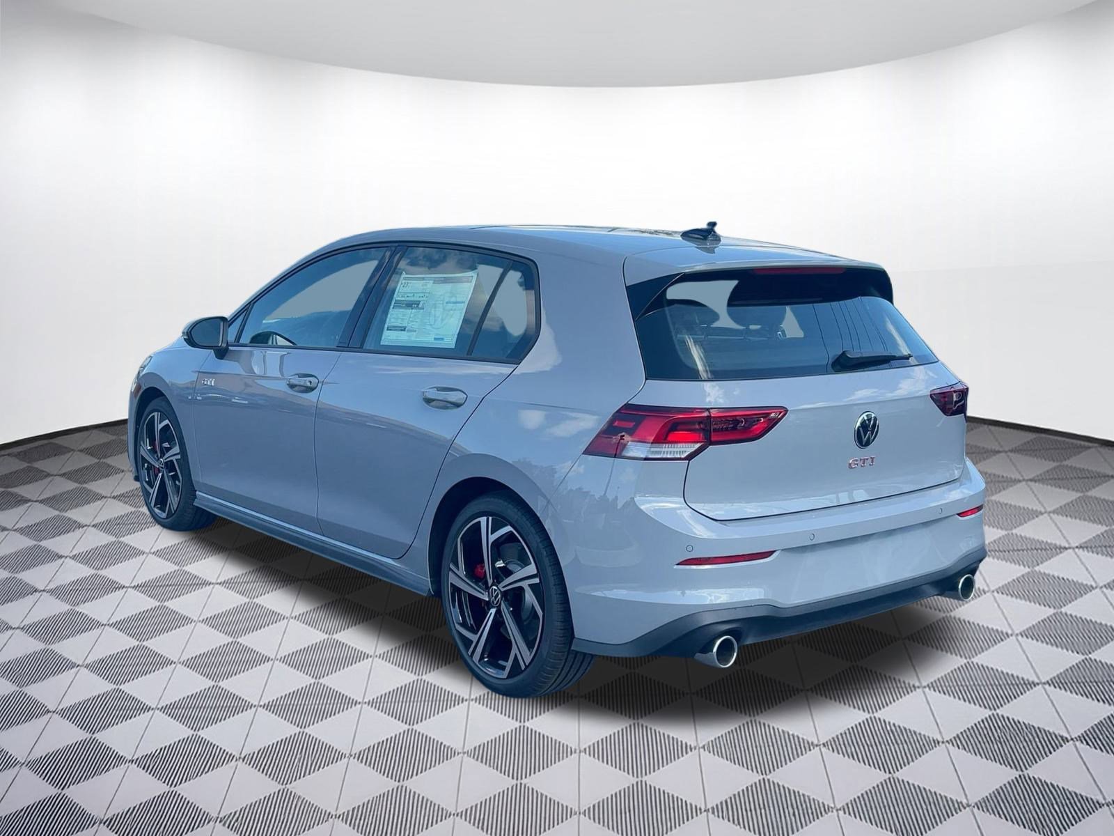 2025 Volkswagen Golf GTI SE photo 3