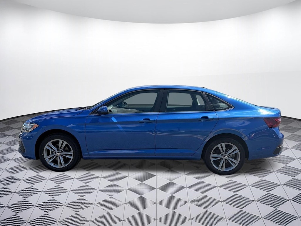 Certified 2024 Volkswagen Jetta SE SE Auto