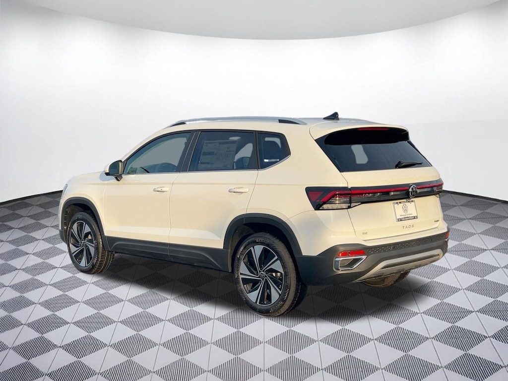 New 2026 Volkswagen Taos SE SUV