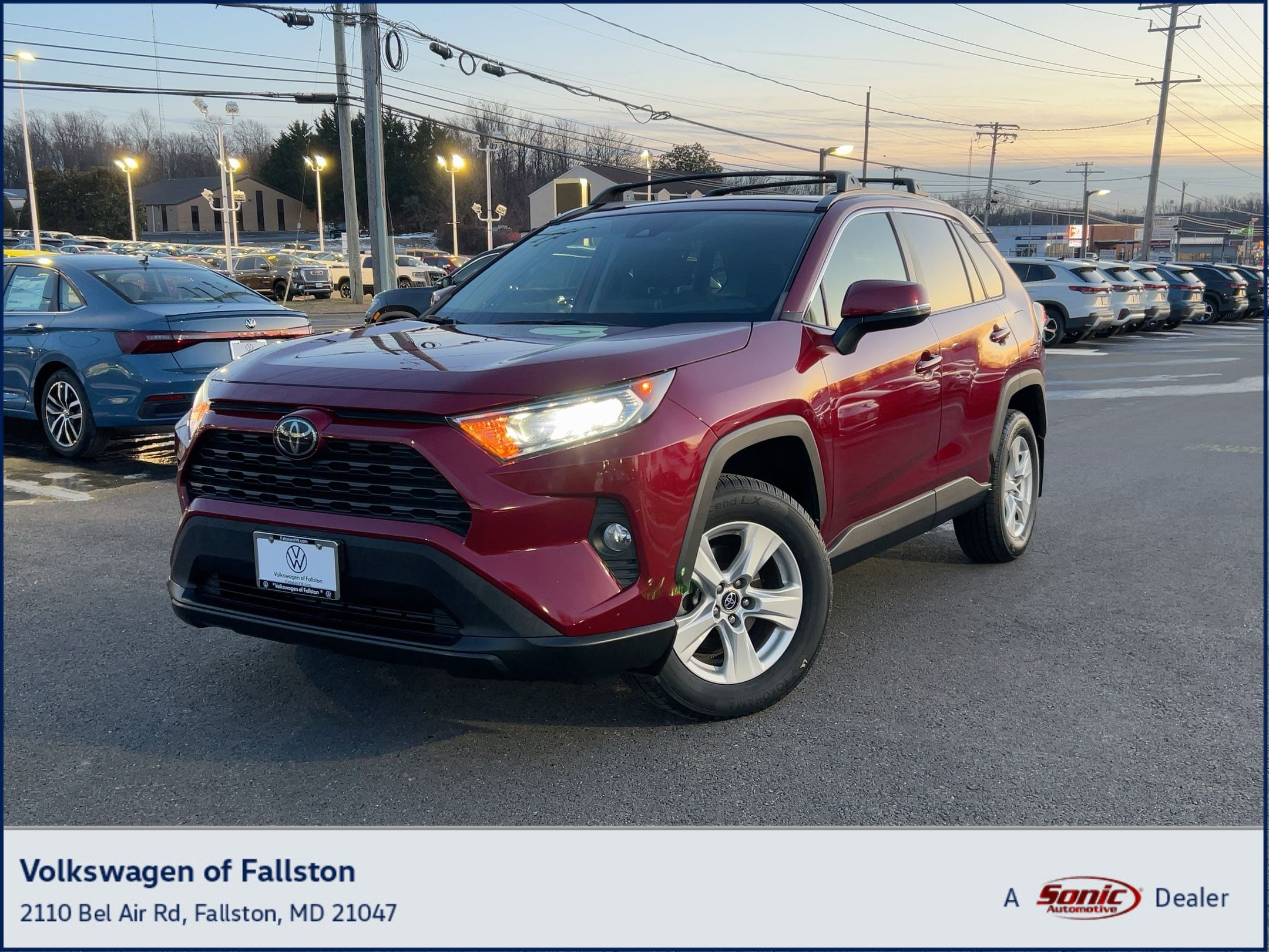 2020 Toyota RAV4 XLE's photo