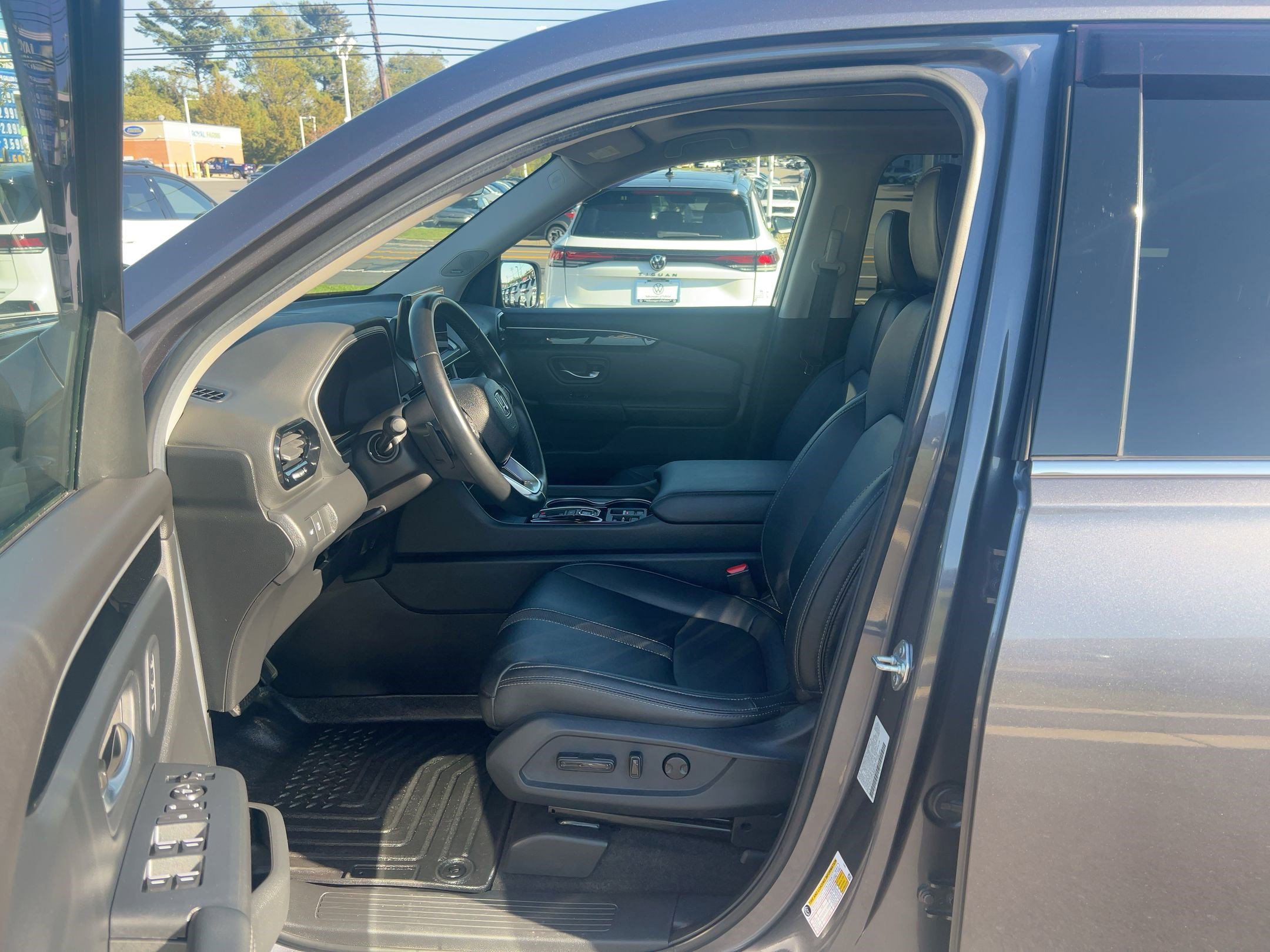 2024 Honda Pilot Touring photo 4