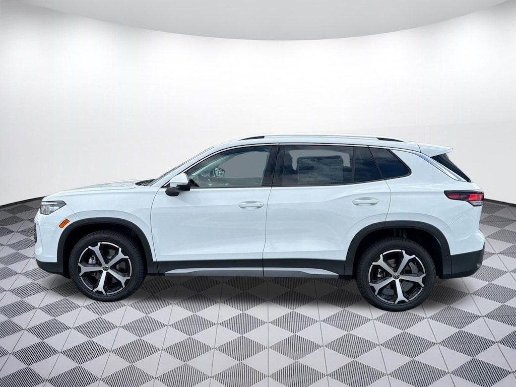 New 2026 Volkswagen Tiguan SE SUV
