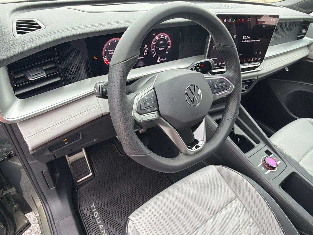 New 2026 Volkswagen Tiguan SE R-Line Black SUV
