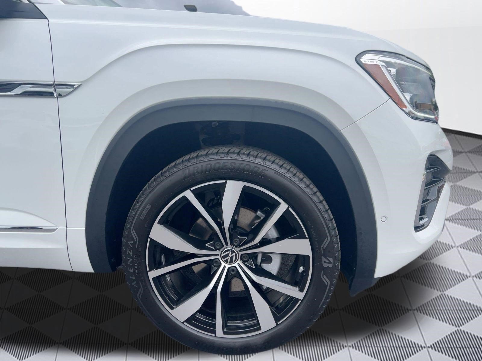 2026 Volkswagen Atlas SEL Premium R-Line - Photo 11