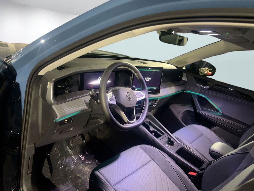 New 2026 Volkswagen Tiguan SE SUV