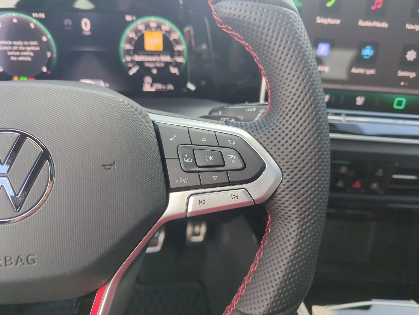 2025 Volkswagen Golf GTI SE - Photo 22