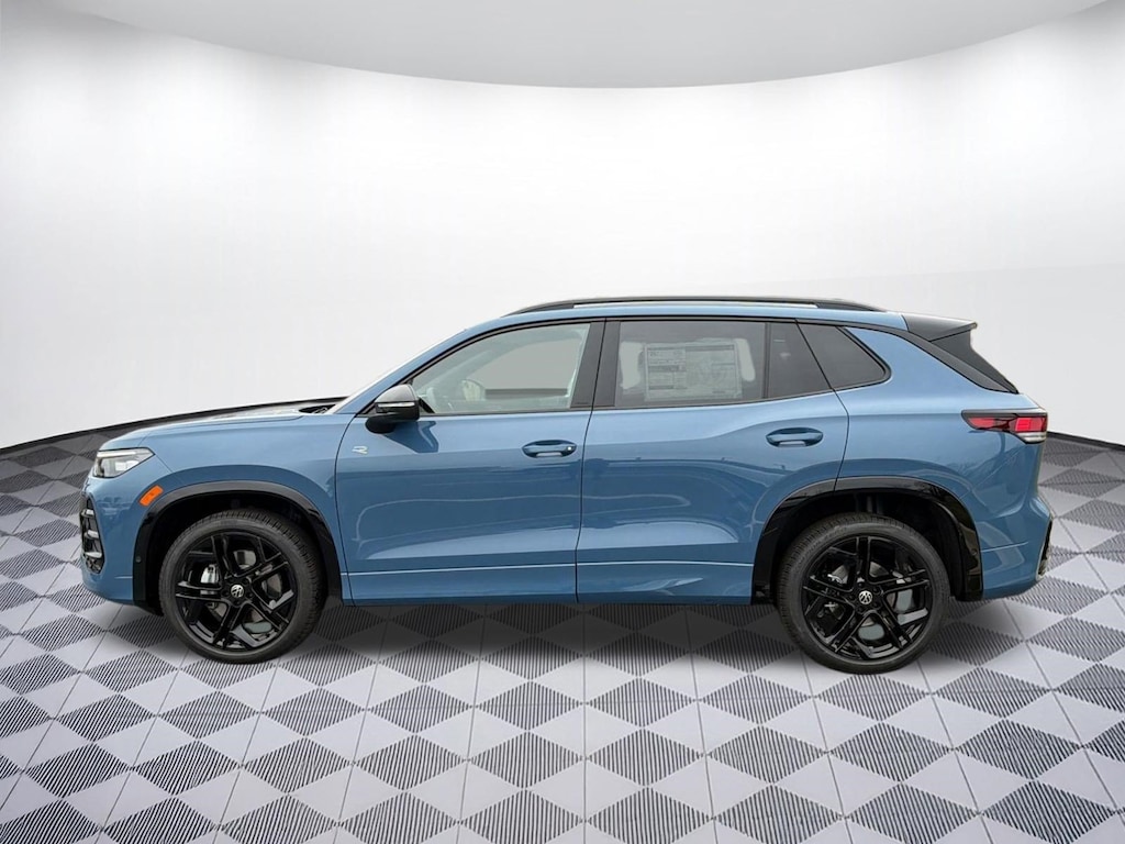 New 2026 Volkswagen Tiguan SE R-Line Black SUV