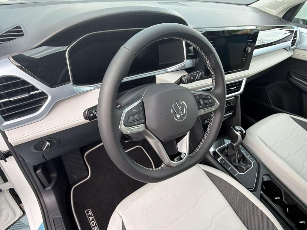 New 2026 Volkswagen Taos SE SUV