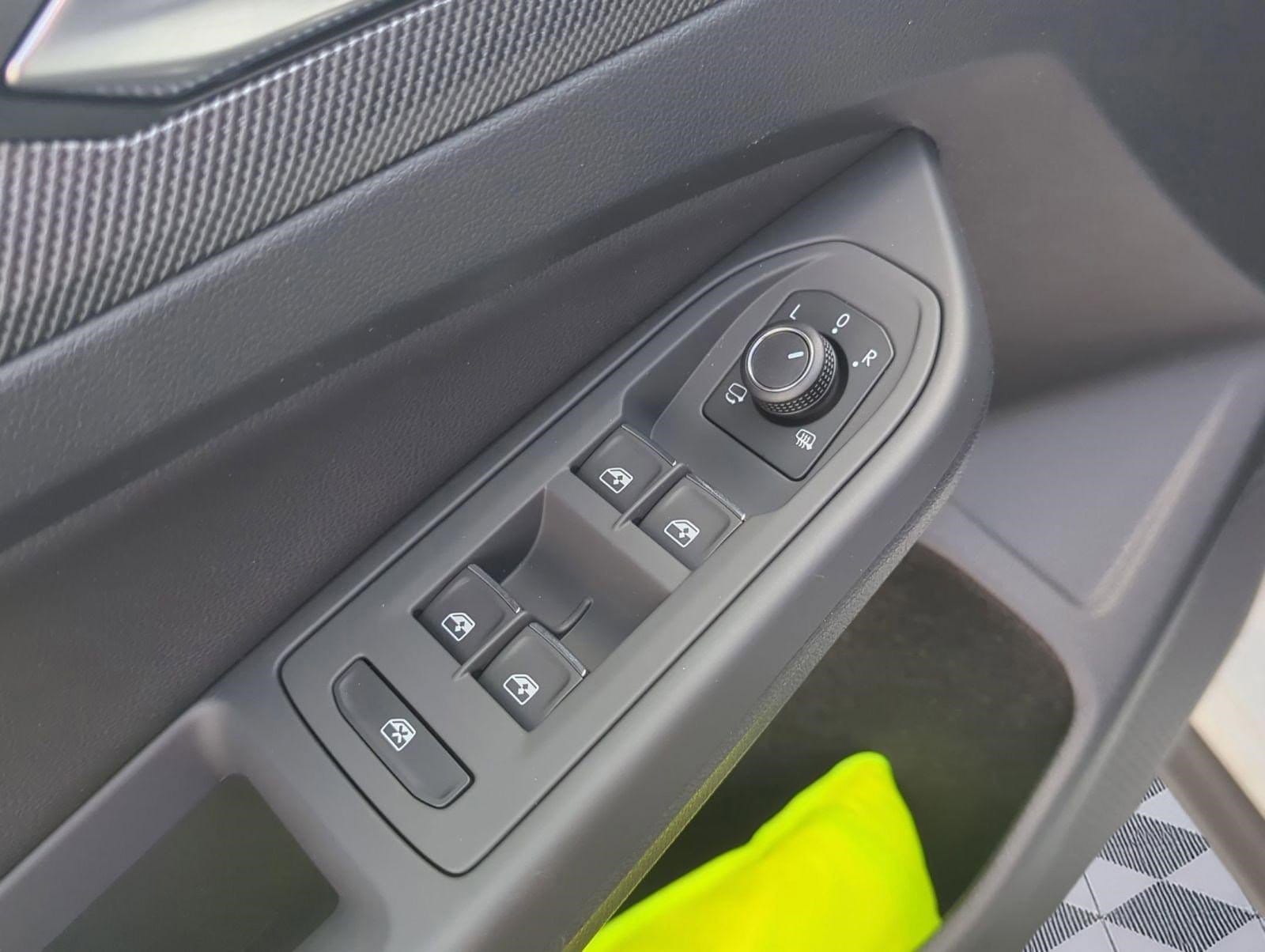 2025 Volkswagen Golf GTI SE - Photo 19