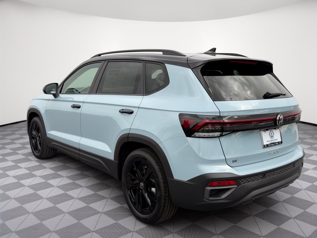 New 2027 Volkswagen Taos SE Black SUV