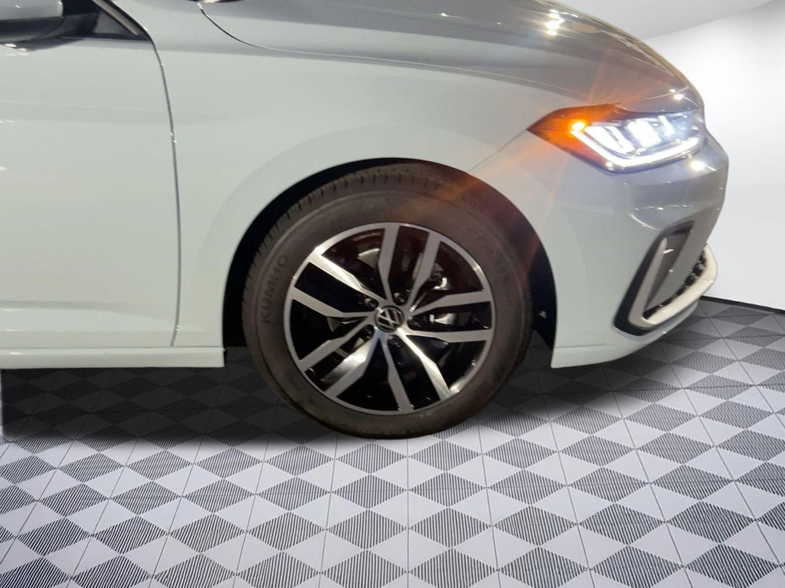 2026 Volkswagen Jetta SE - Photo 11