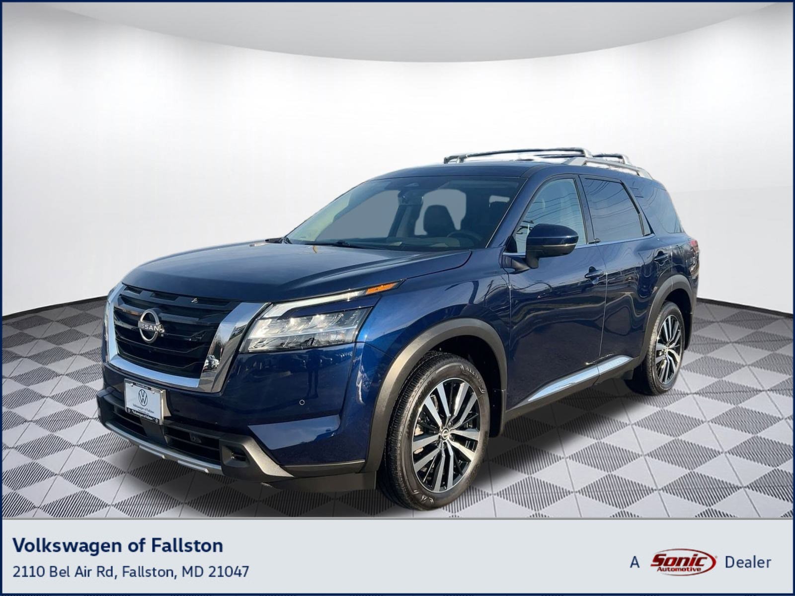 2024 Nissan Pathfinder Platinum's photo