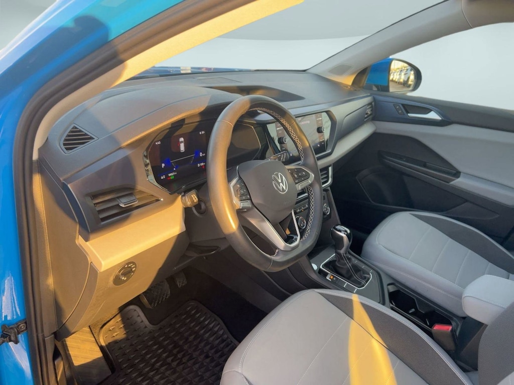 Used 2022 Volkswagen Taos SE SE FWD