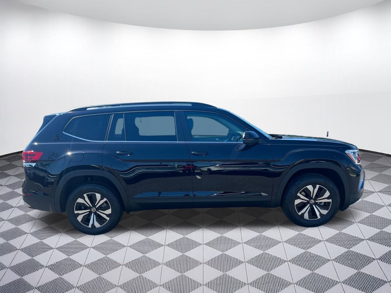 2026 Volkswagen Atlas SE - Photo 6
