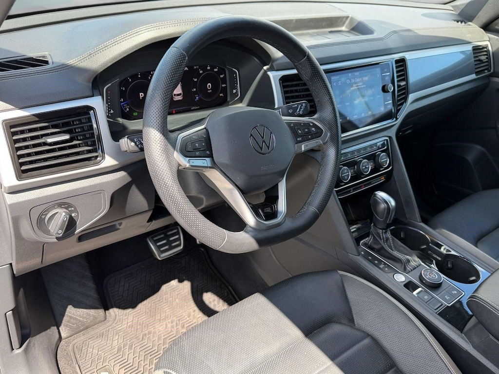 Certified 2023 Volkswagen Atlas Cross Sport 3.6L V6 SEL Premium R-Line 3.6L V6 SEL Premium R-Line 4MOTION