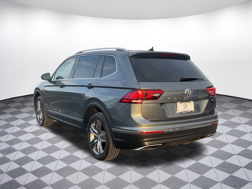 Used 2020 Volkswagen Tiguan SEL 2.0T SEL 4MOTION