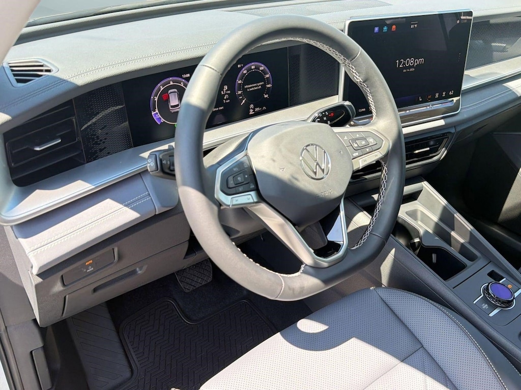 New 2026 Volkswagen Tiguan SE SUV