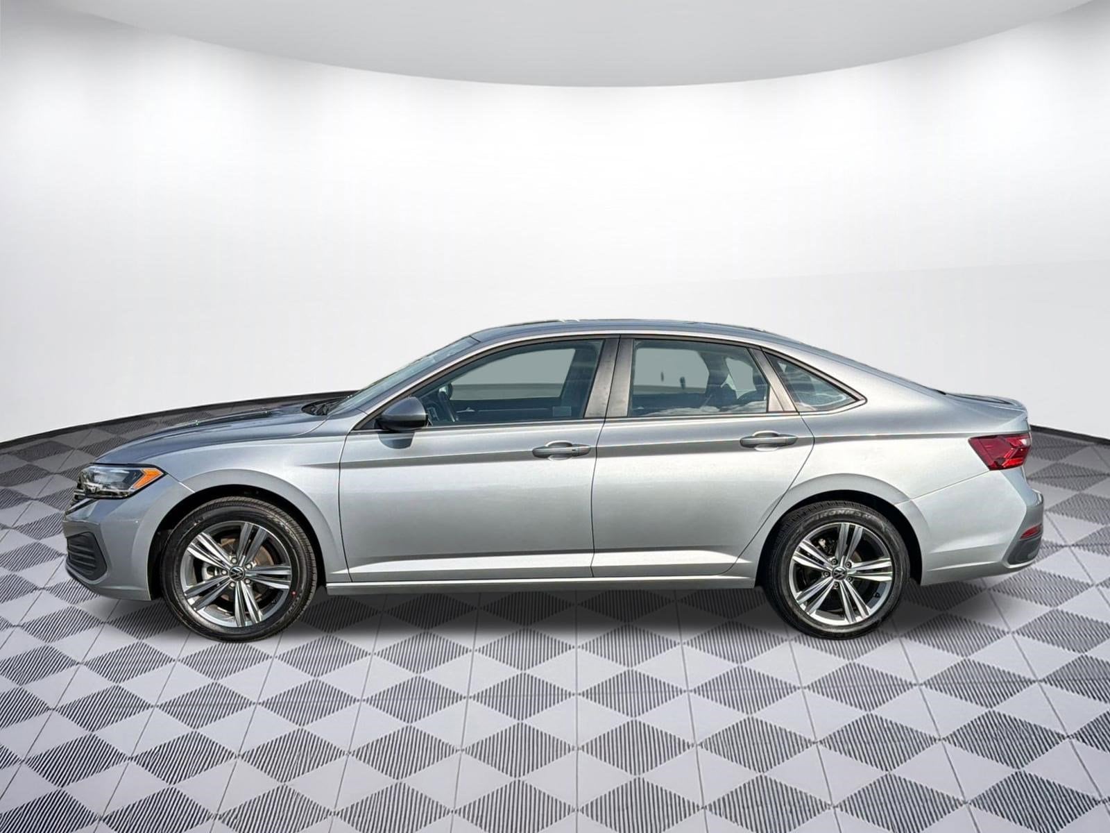 Used 2024 Volkswagen Jetta SE with VIN 3VWEM7BU6RM049102 for sale in Fallston, MD