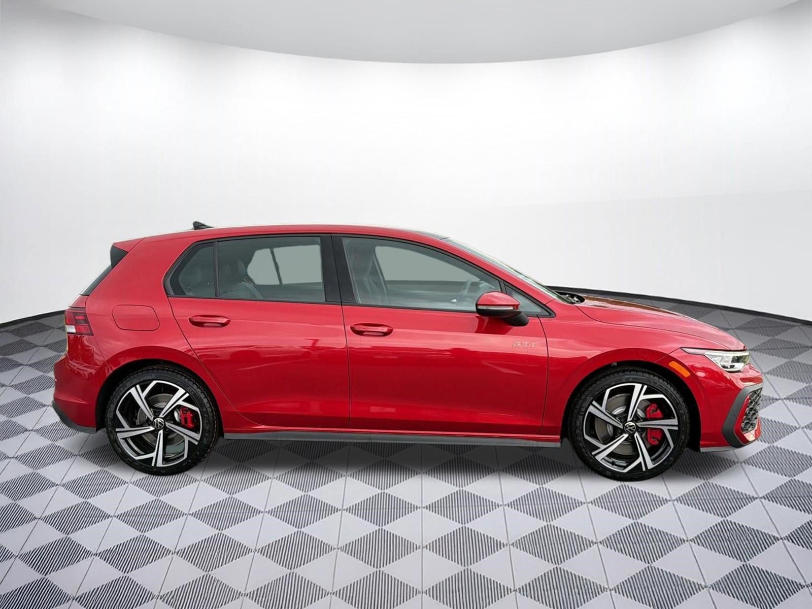 2026 Volkswagen Golf GTI SE Hatchback