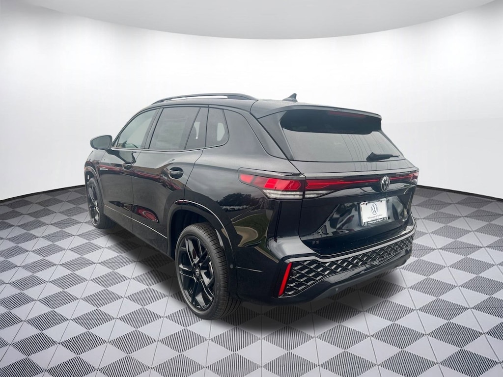 New 2025 Volkswagen Tiguan SE R-Line Black SUV