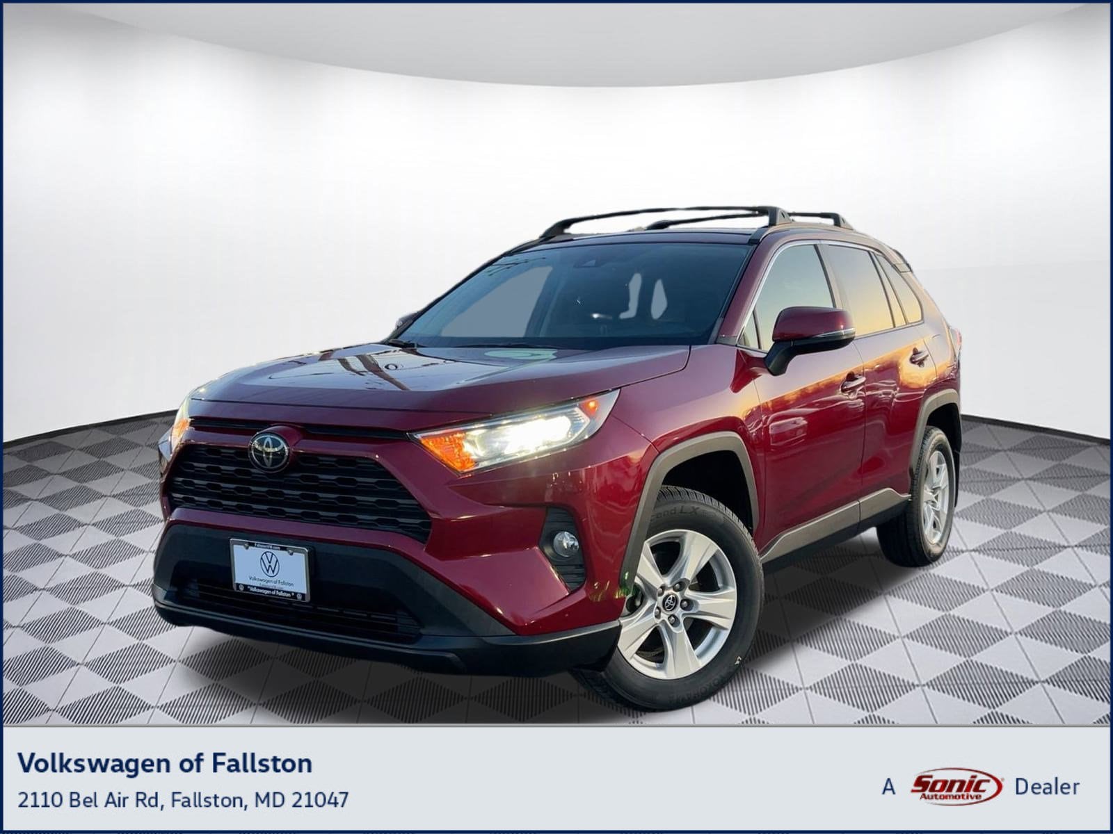 2020 Toyota RAV4 XLE's photo