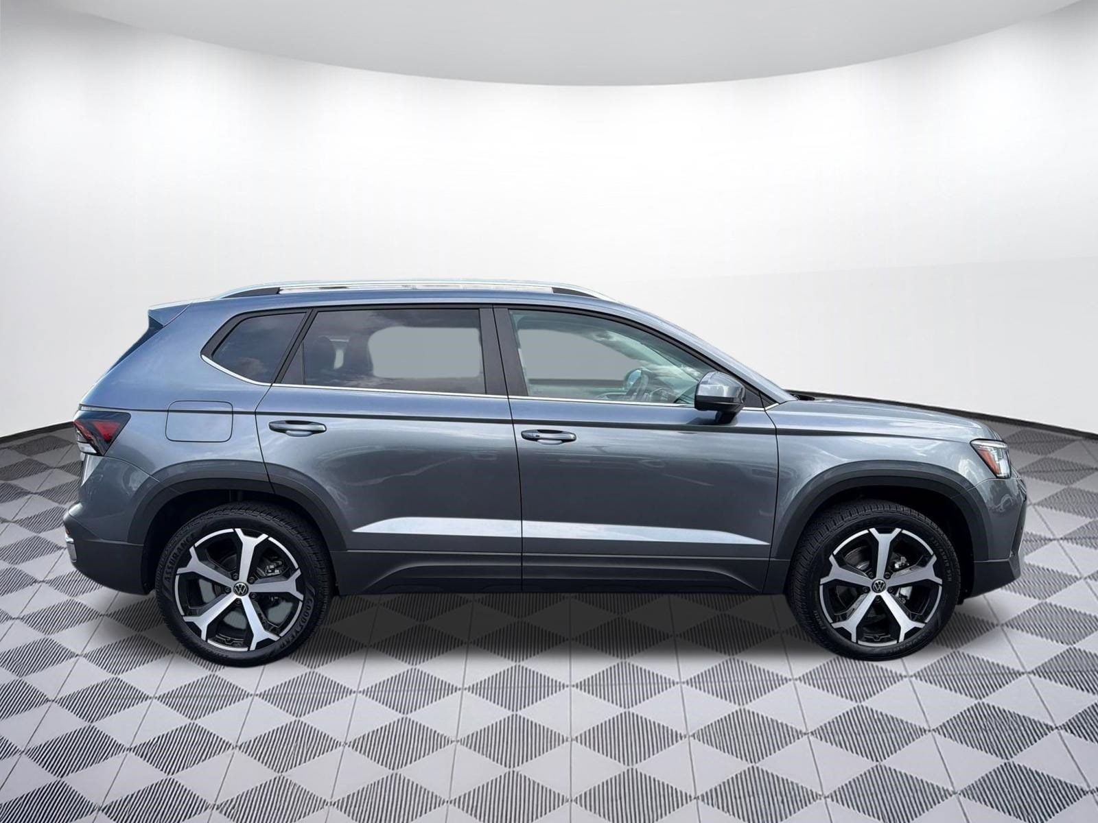 2026 Volkswagen Taos SEL - Photo 8
