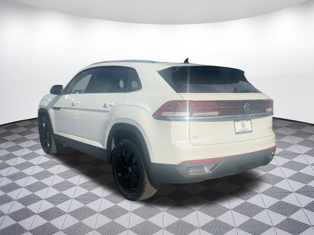 New 2026 Volkswagen Atlas Cross Sport 2.0T SE w/Technology SUV
