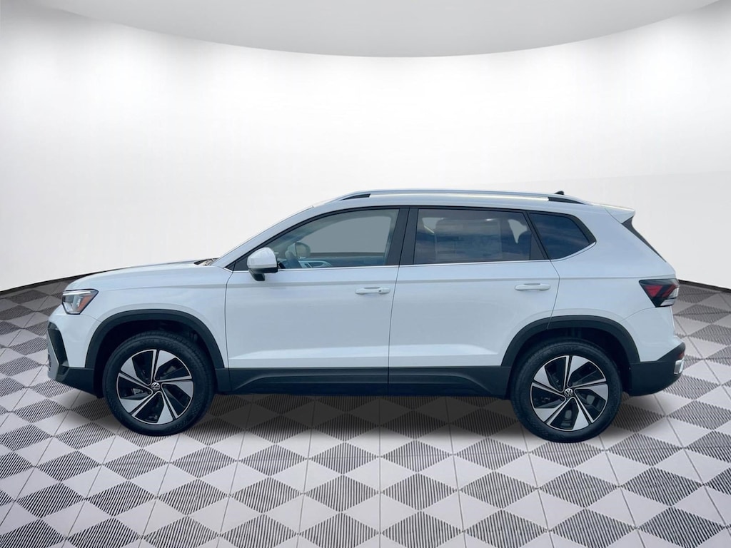 New 2026 Volkswagen Taos SE SUV
