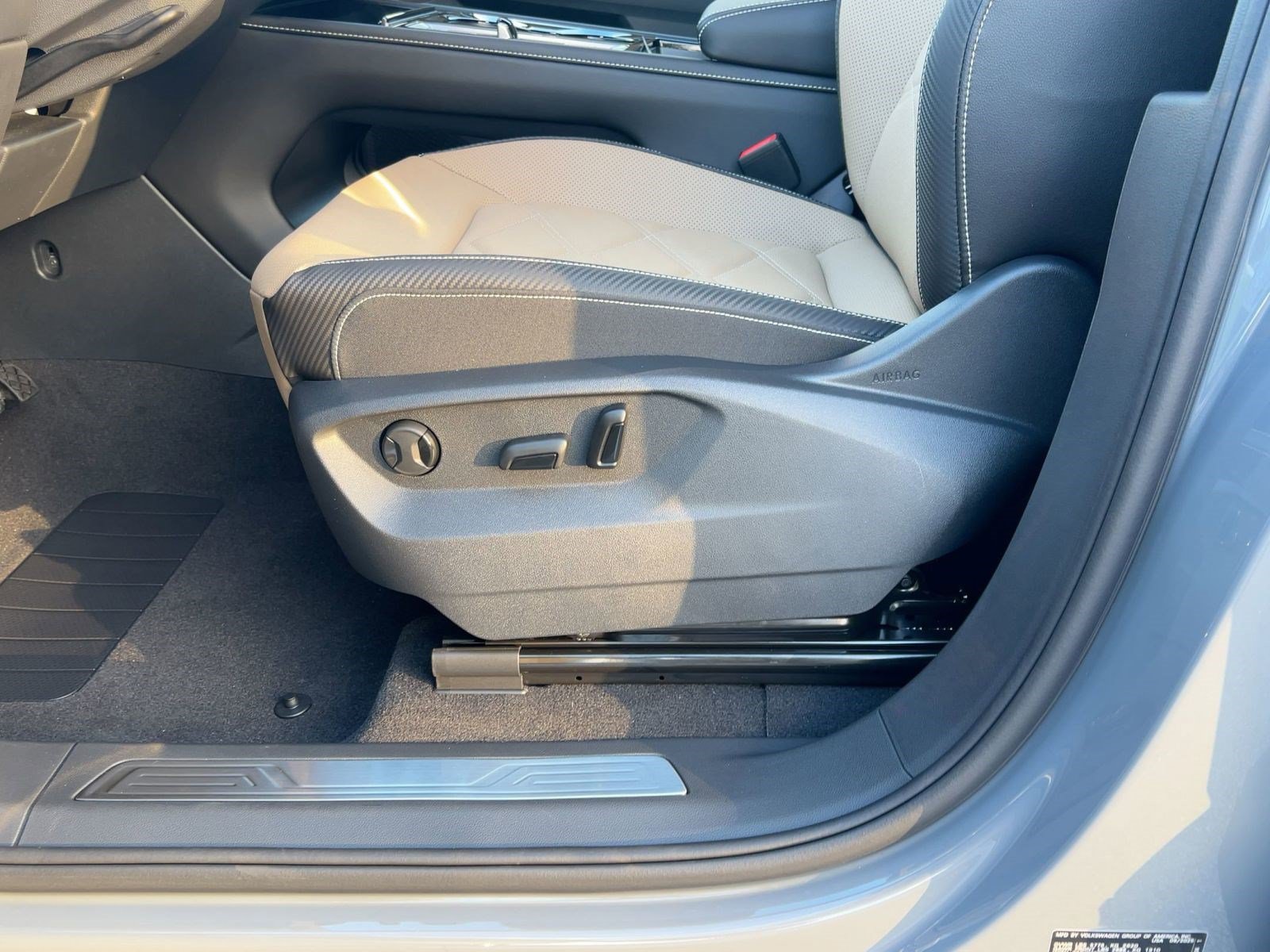 2026 Volkswagen Atlas Cross Sport SE w/Tech - Photo 13