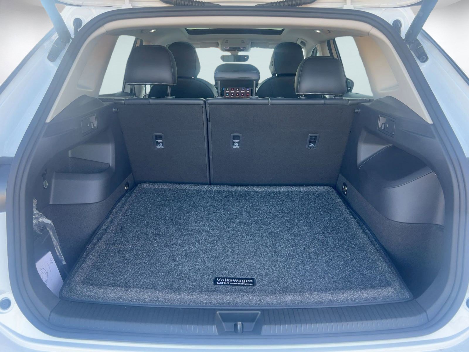 2026 Volkswagen Tiguan SE - Photo 28