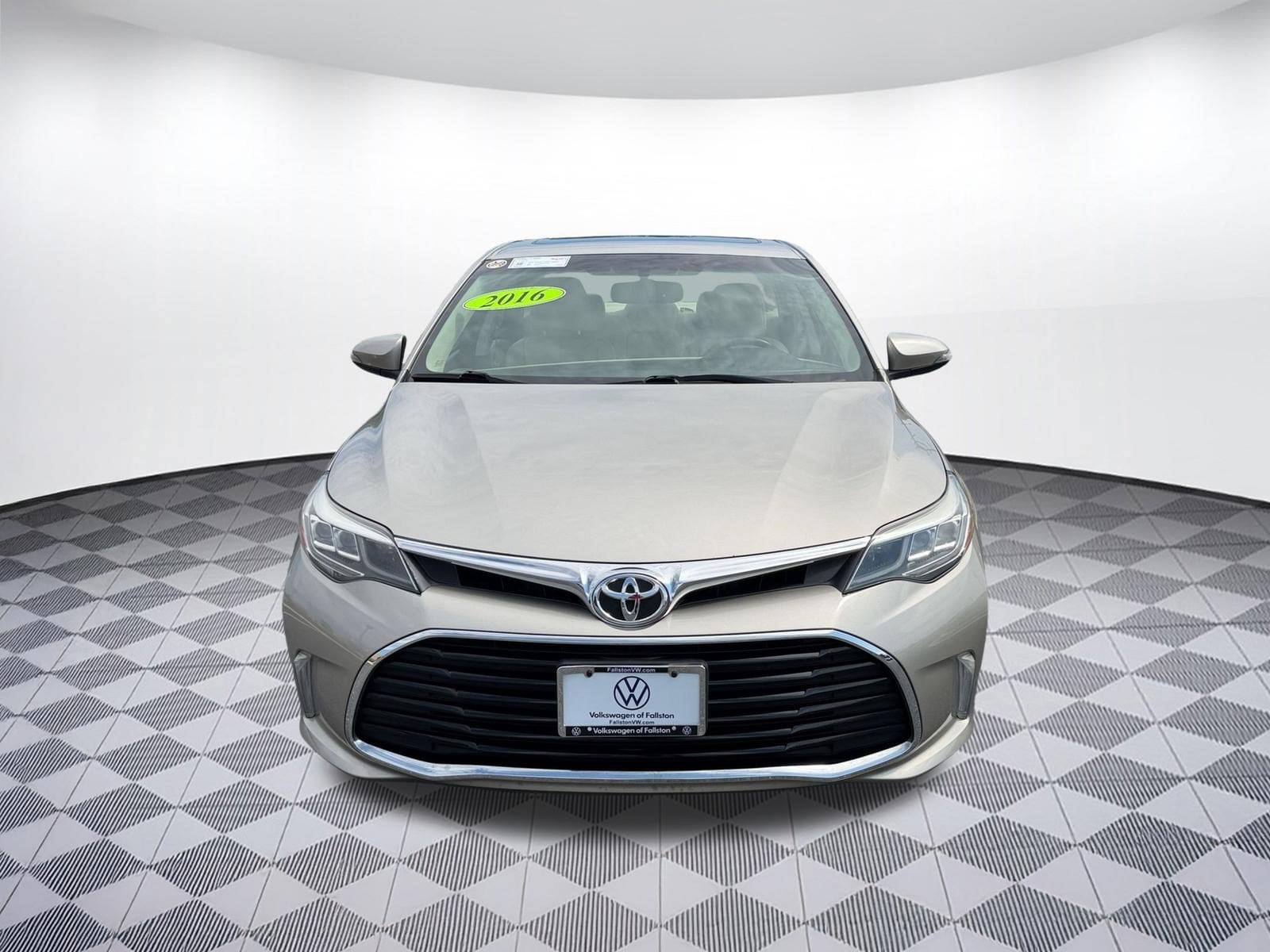 2016 Toyota Avalon Limited Sedan