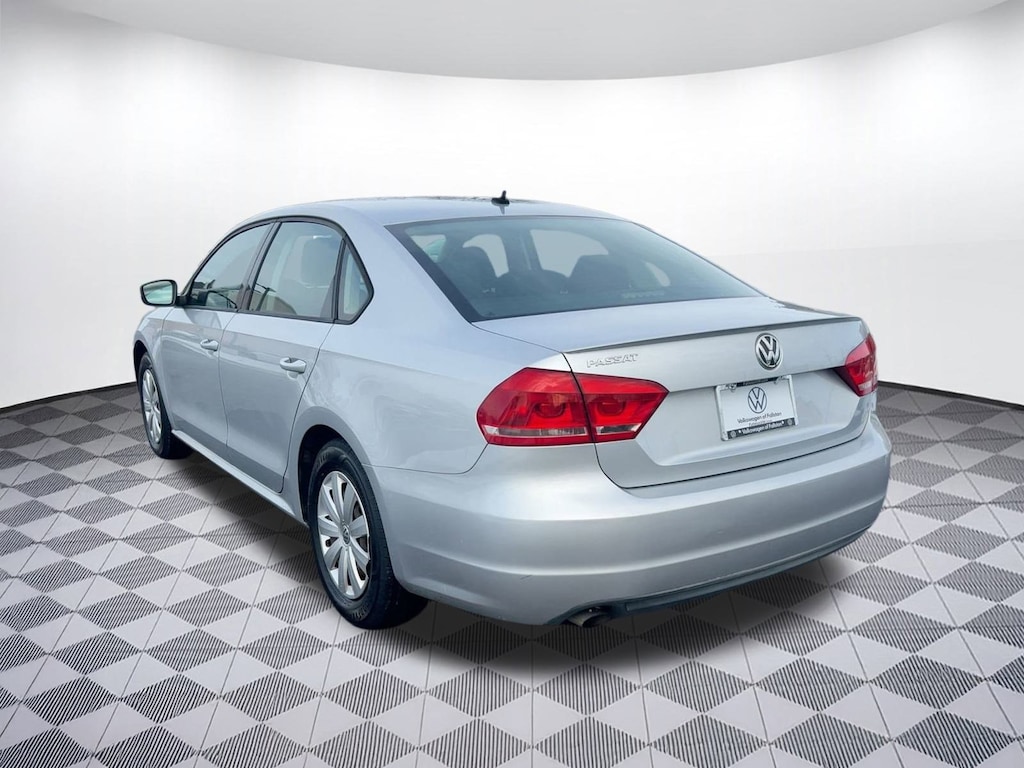 Used 2013 Volkswagen Passat S Sedan