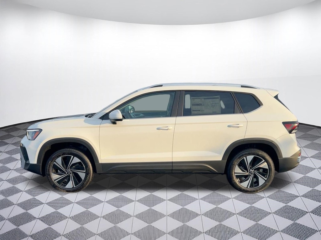 New 2026 Volkswagen Taos SE SUV