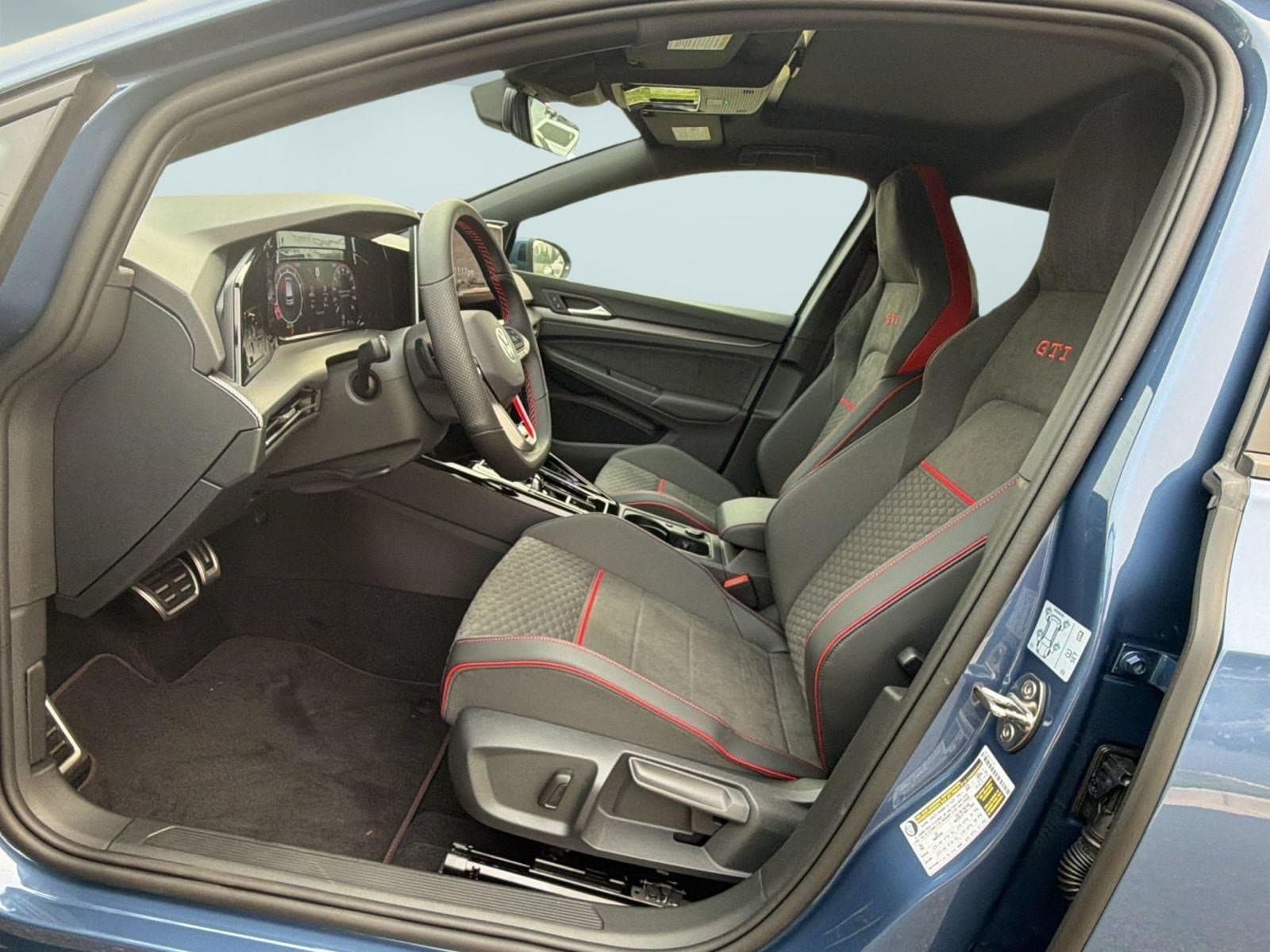 2026 Volkswagen Golf GTI SE Hatchback