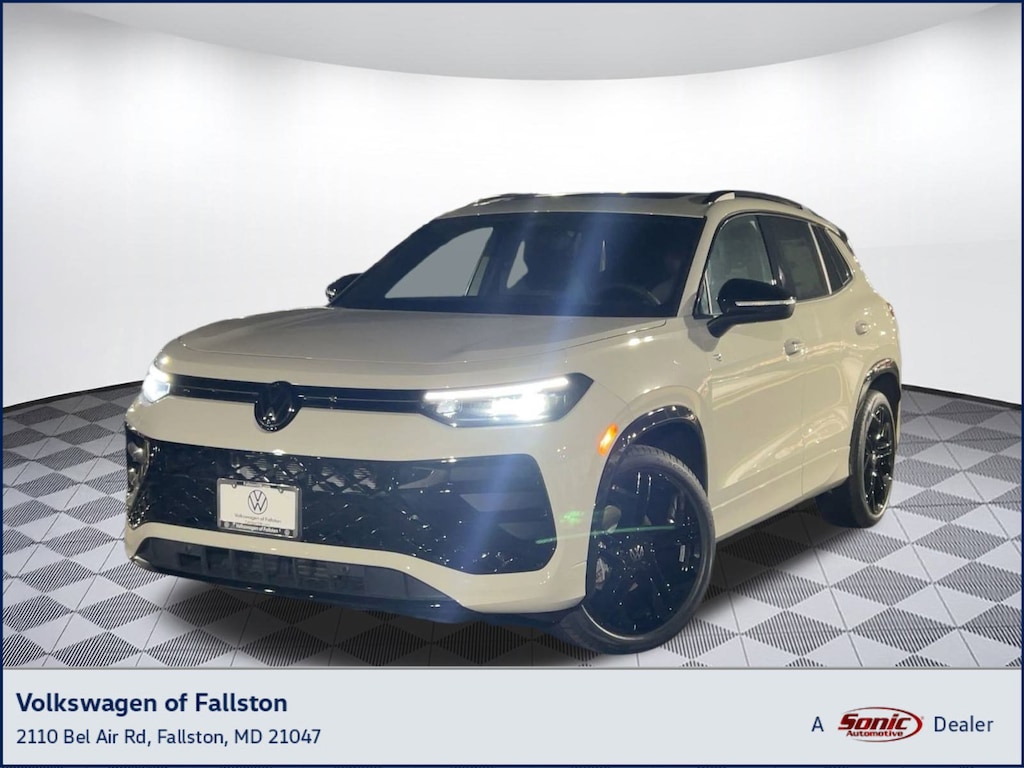 New 2026 Volkswagen Tiguan SE R-Line Black SUV
