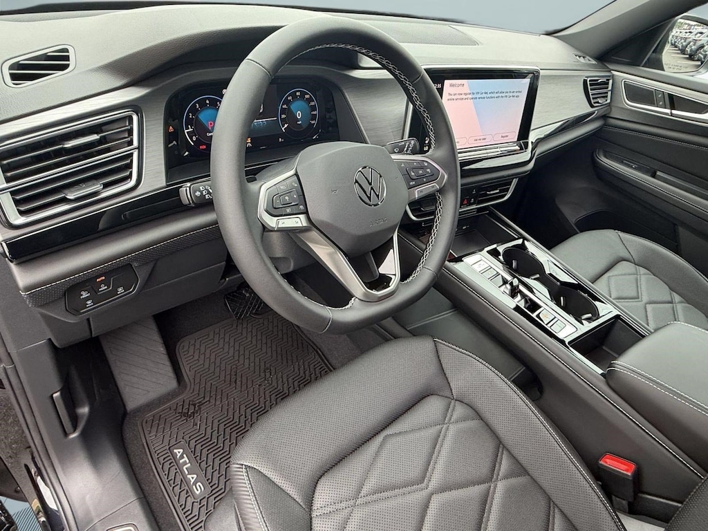 New 2026 Volkswagen Atlas Cross Sport 2.0T SE w/Technology SUV