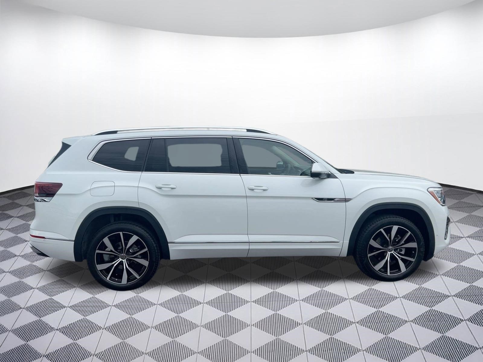 2026 Volkswagen Atlas SEL Premium R-Line - Photo 8