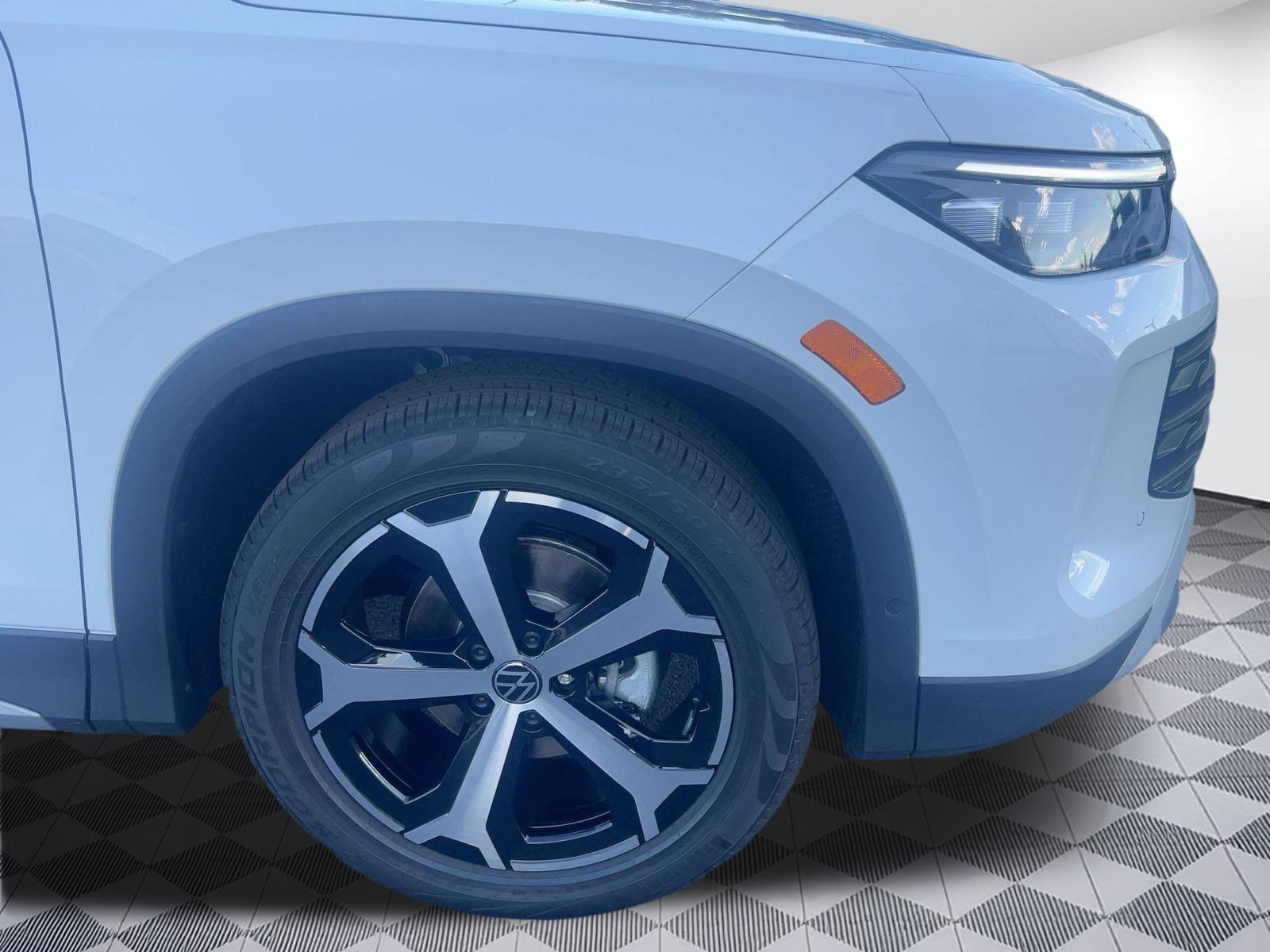2026 Volkswagen Tiguan SE - Photo 11