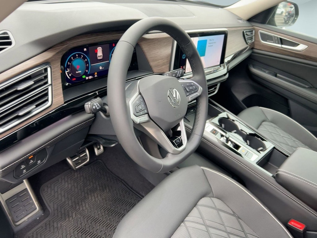 New 2026 Volkswagen Atlas 2.0T SEL Premium R-Line SUV