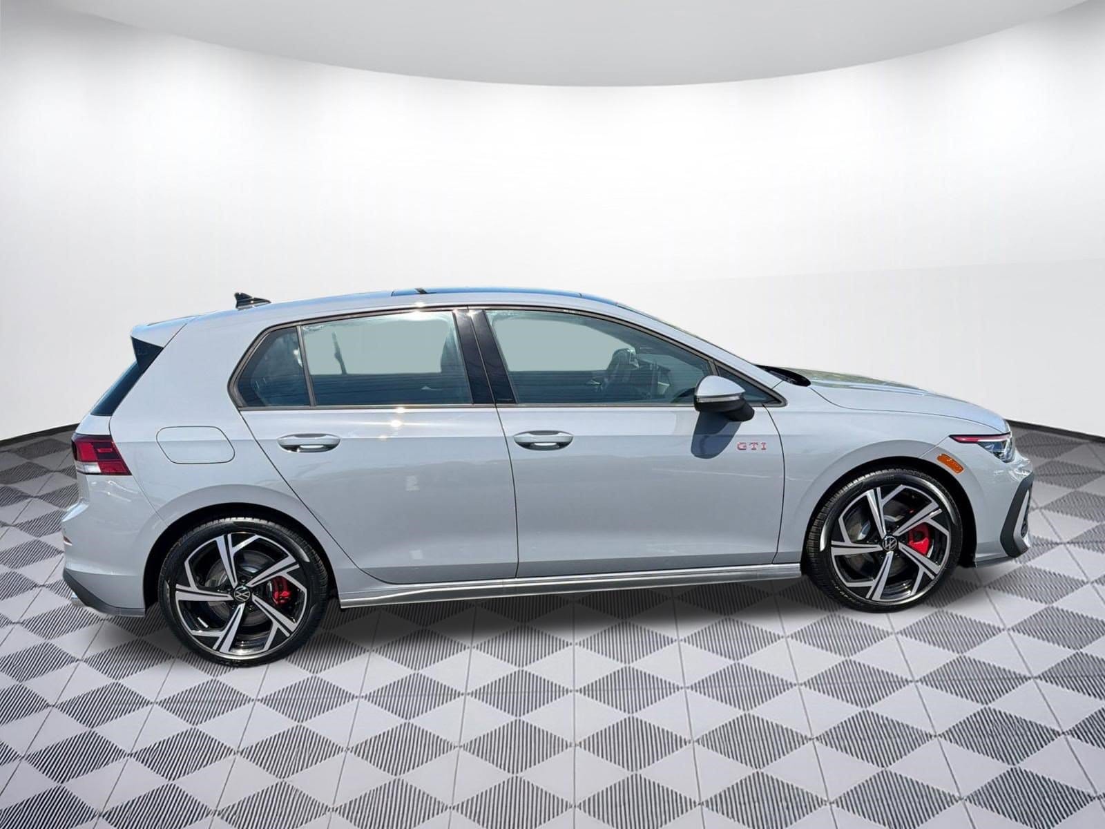 2026 Volkswagen Golf GTI SE Hatchback