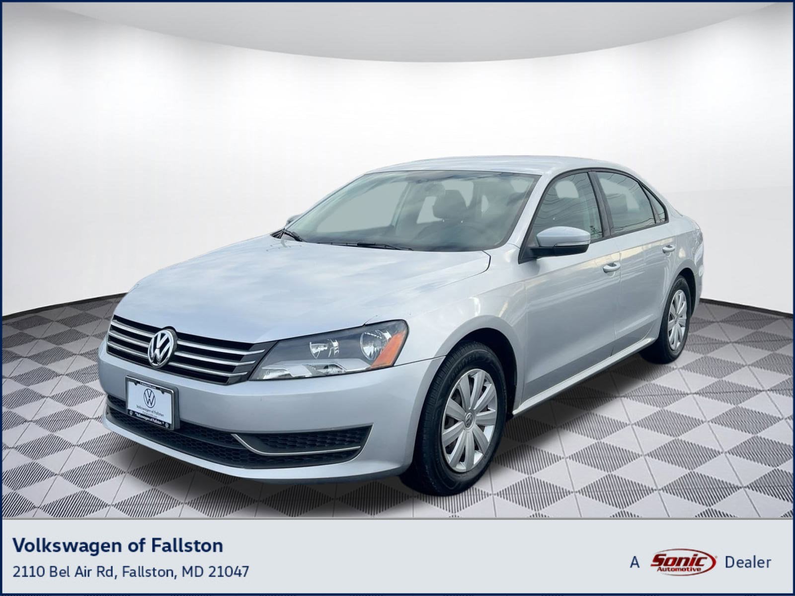 2013 Volkswagen Passat S's photo