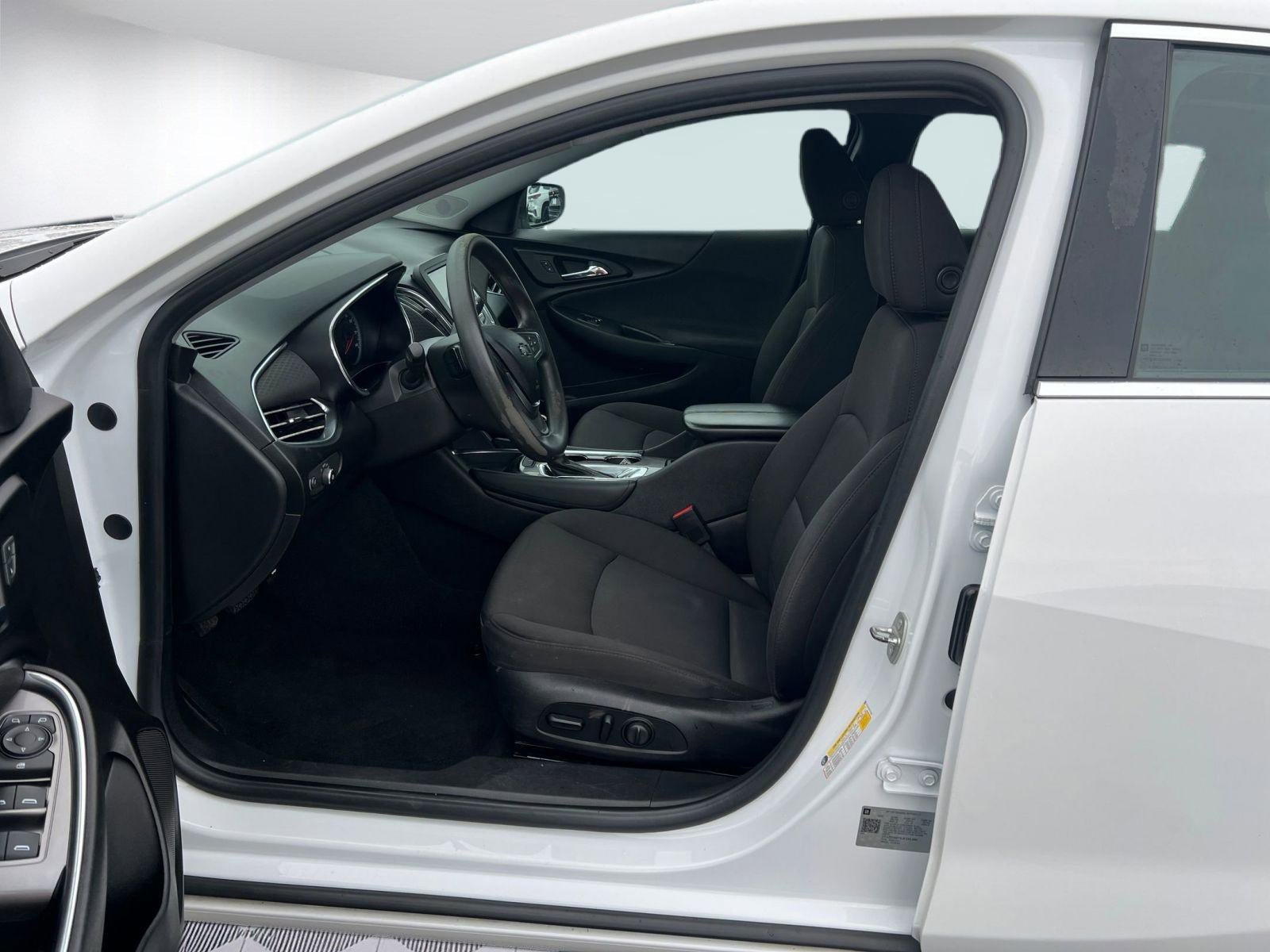 2018 Chevrolet Malibu 1LT photo 4
