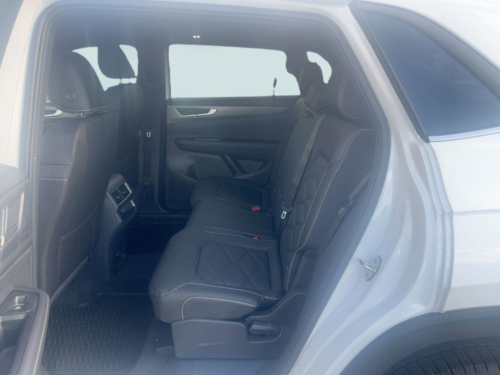 2026 Volkswagen Atlas Cross Sport SE w/Tech - Photo 13