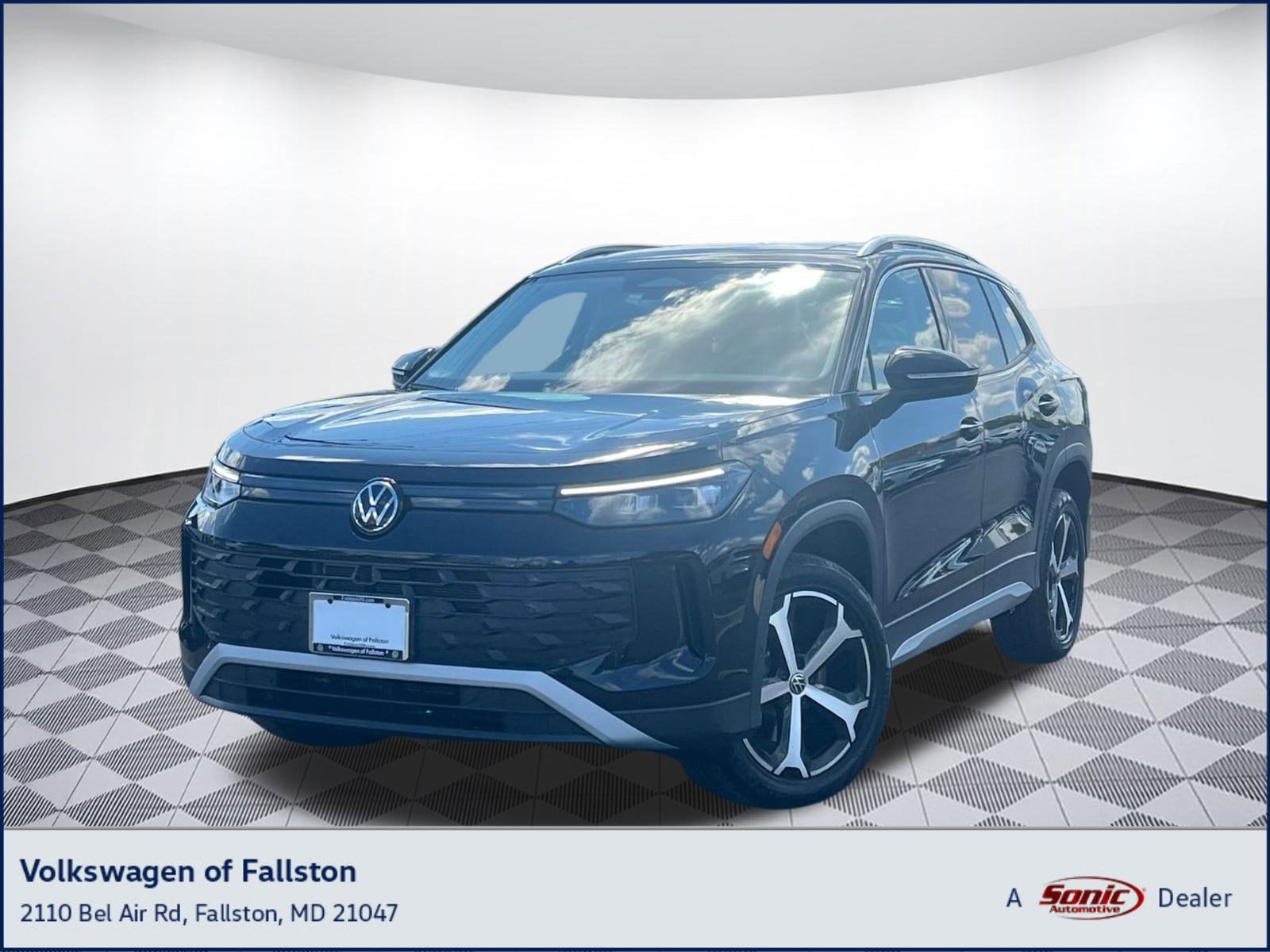 2025 Volkswagen Tiguan SE's photo