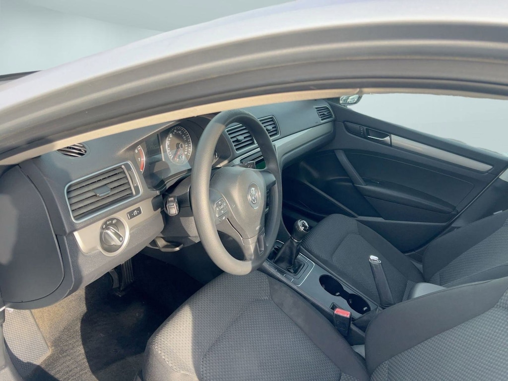 Used 2013 Volkswagen Passat S Sedan