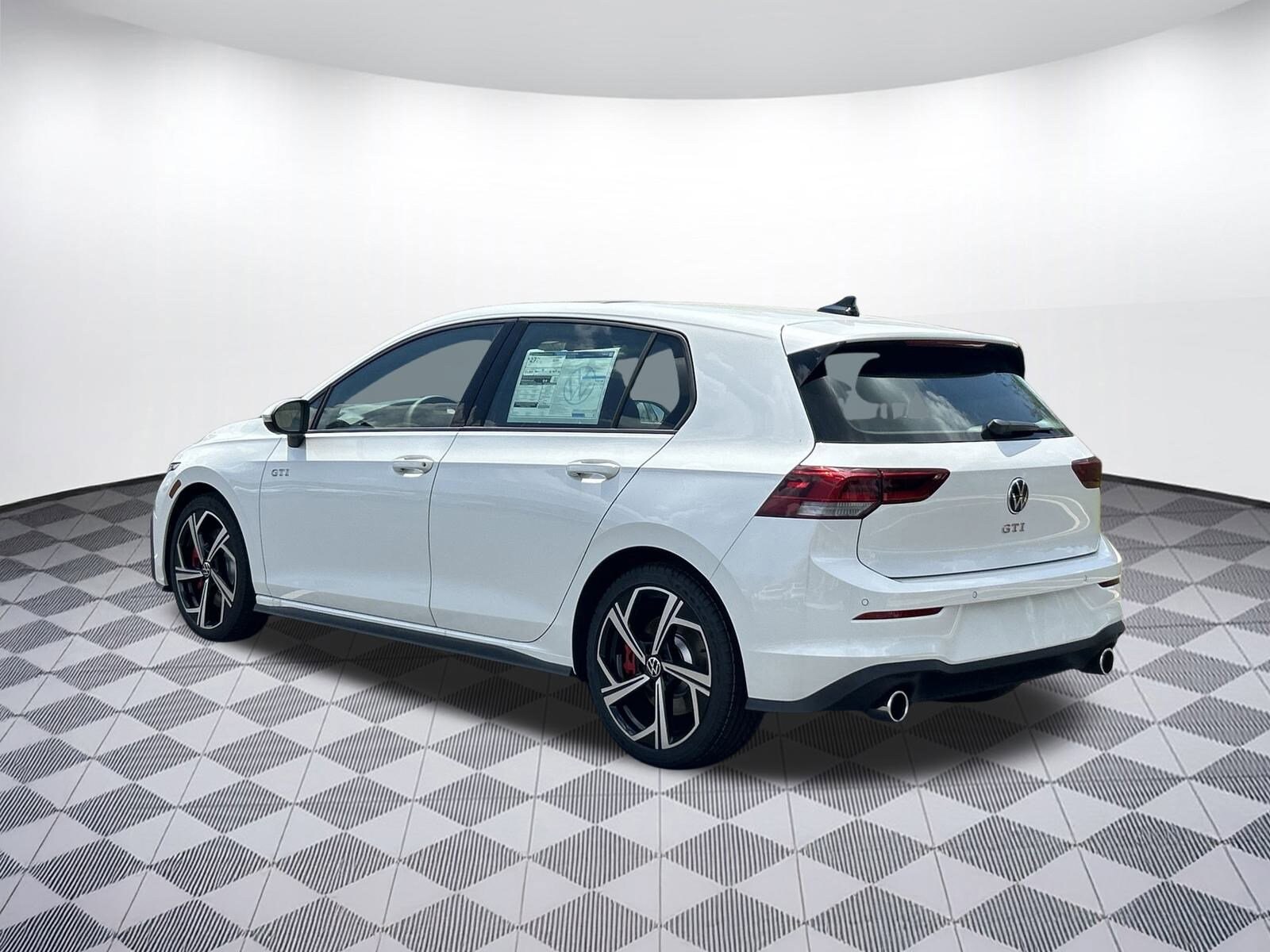 2025 Volkswagen Golf GTI SE photo 3