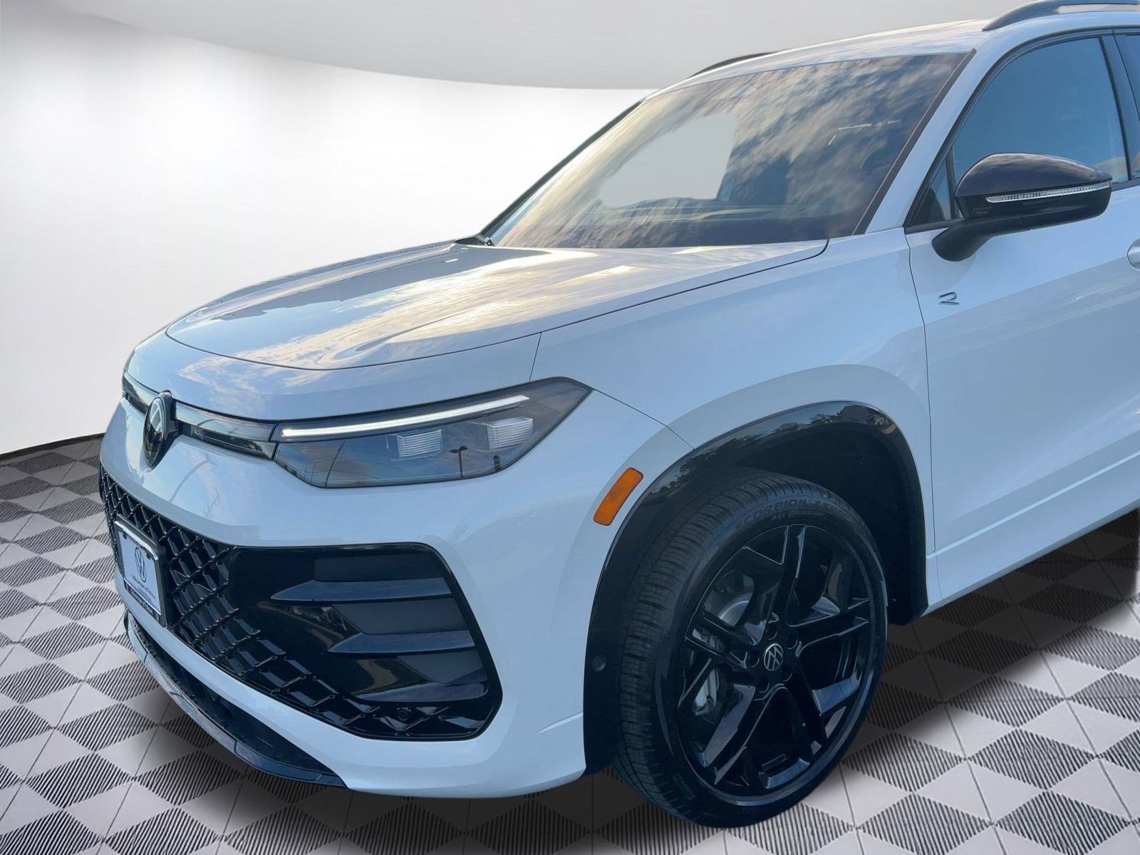 2026 Volkswagen Tiguan SE R-LINE BLACK - Photo 21