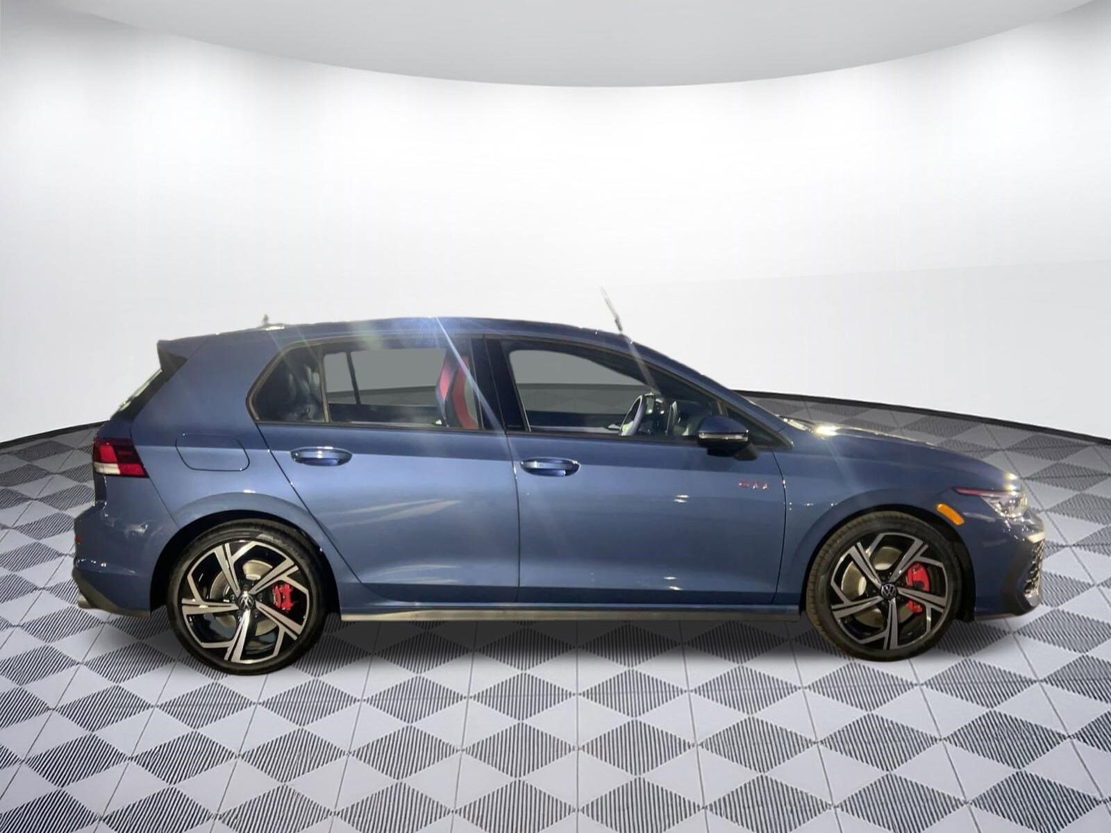 2026 Volkswagen Golf GTI SE - Photo 8