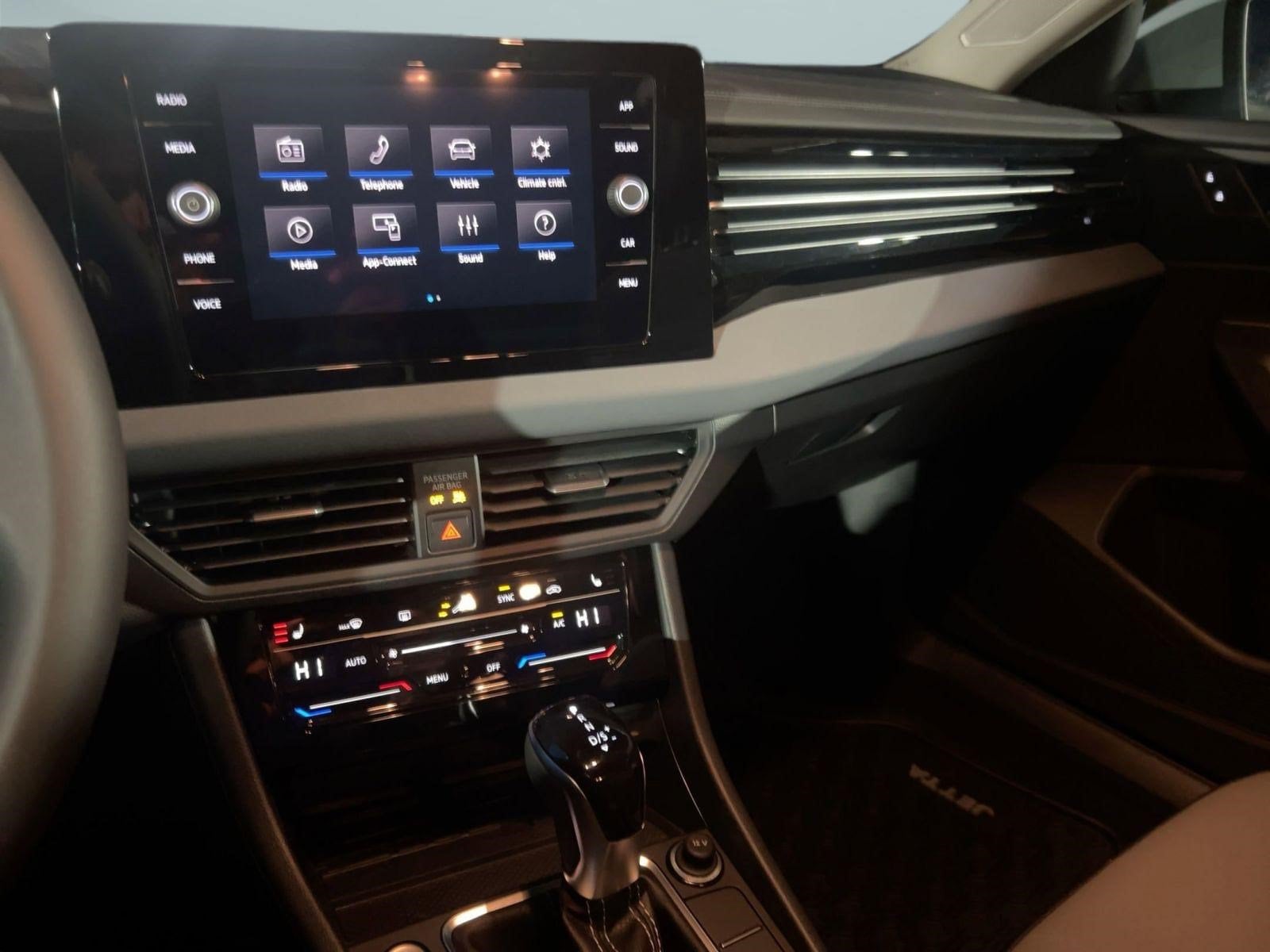 2026 Volkswagen Jetta SE - Photo 25