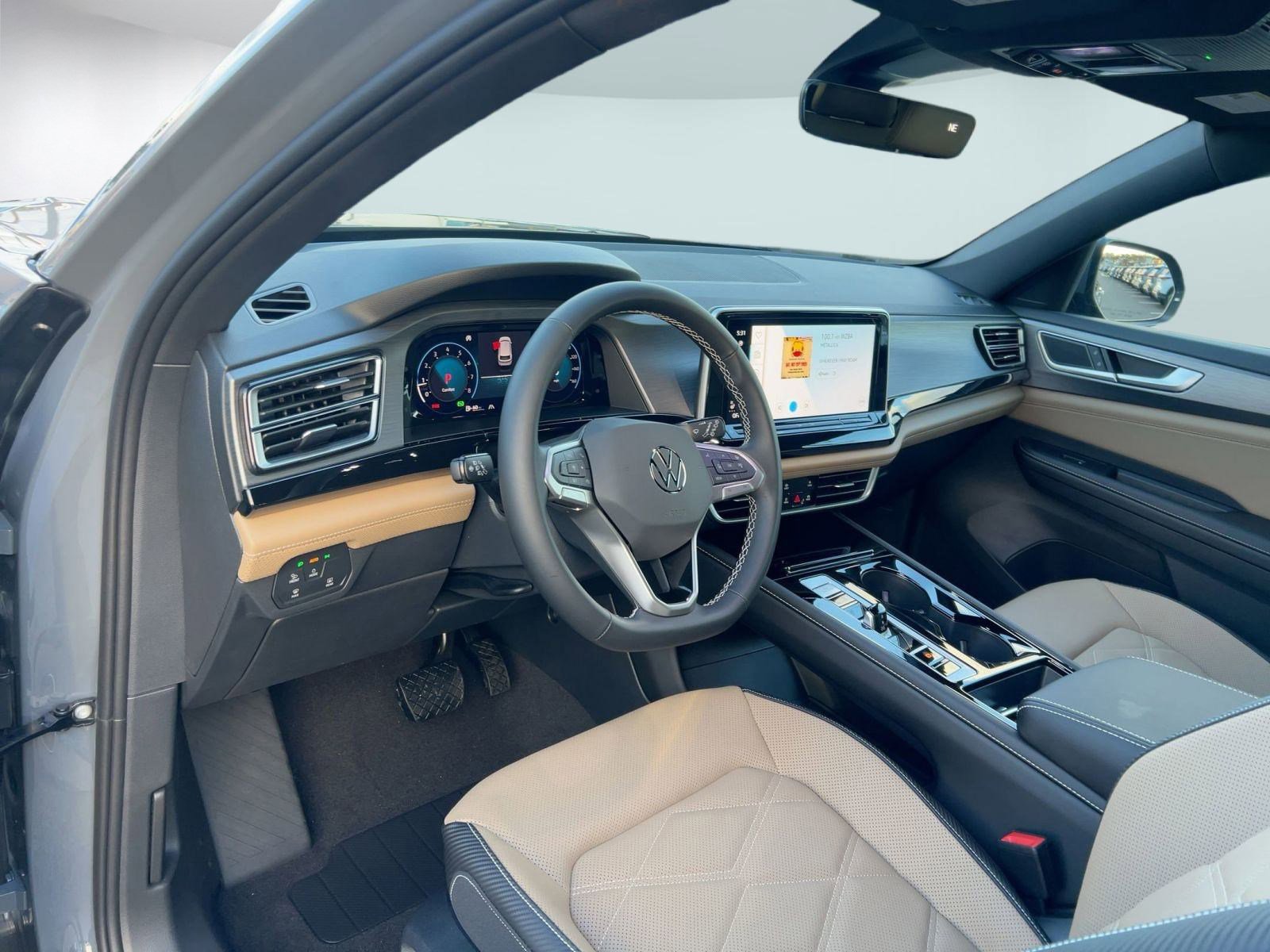 2026 Volkswagen Atlas Cross Sport SE Technology photo 3